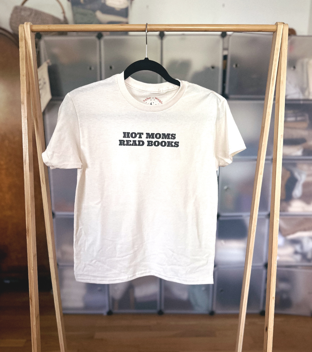 Hot Moms Read Baby Tee